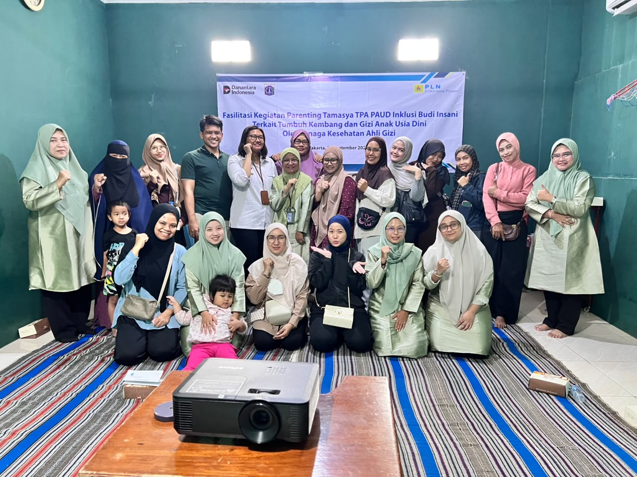 PLN Indonesia Power UBP Priok Supports Early Childhood Growth and Nutrition Through TAMASYA Parenting Program
